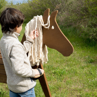 Meppi wooden horse for the garden