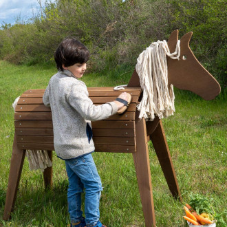 Meppi houten paard voor in de tuin